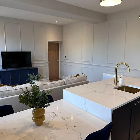 Luxury 2bed 2 Bath In Historic Bank Leyburn