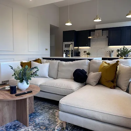 Luxury 2bed 2 Bath In Historic Bank * Leyburn